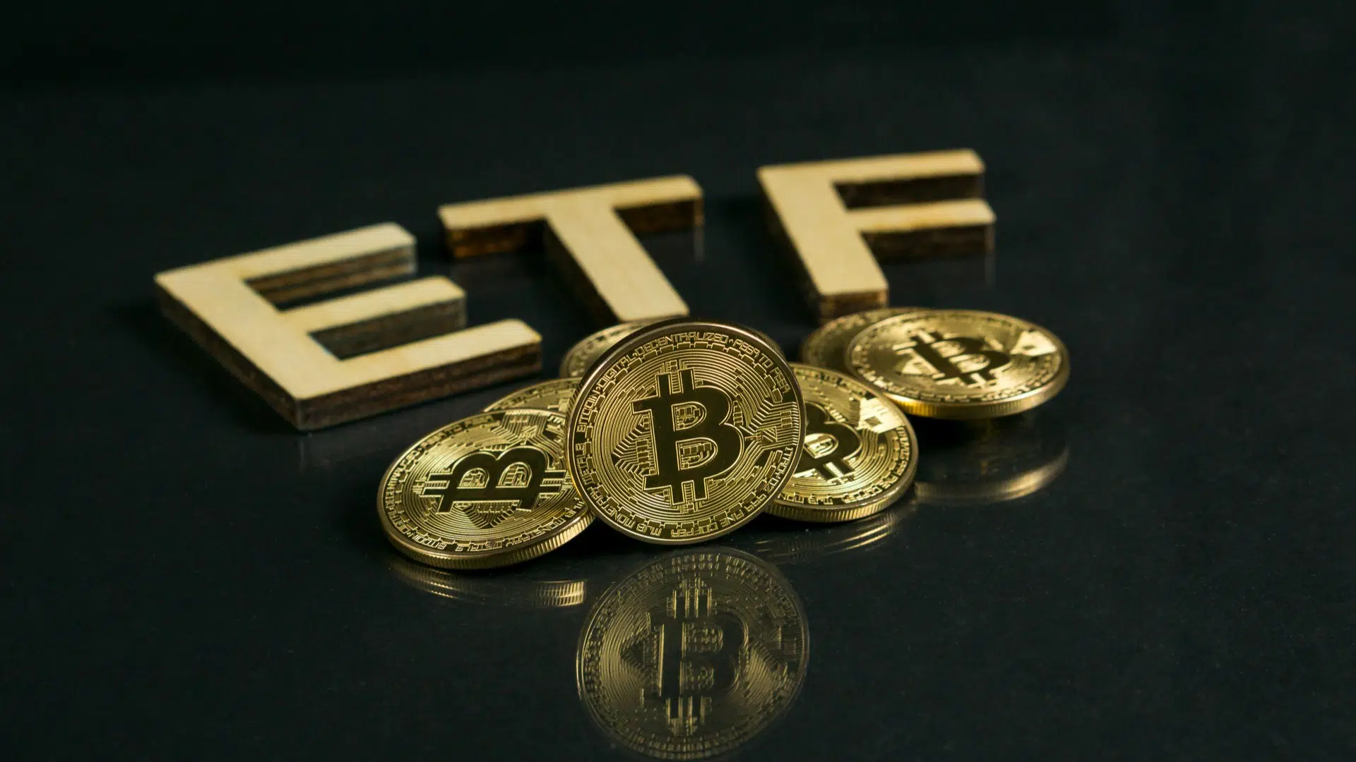 bitcoin etfs e adoção institucional